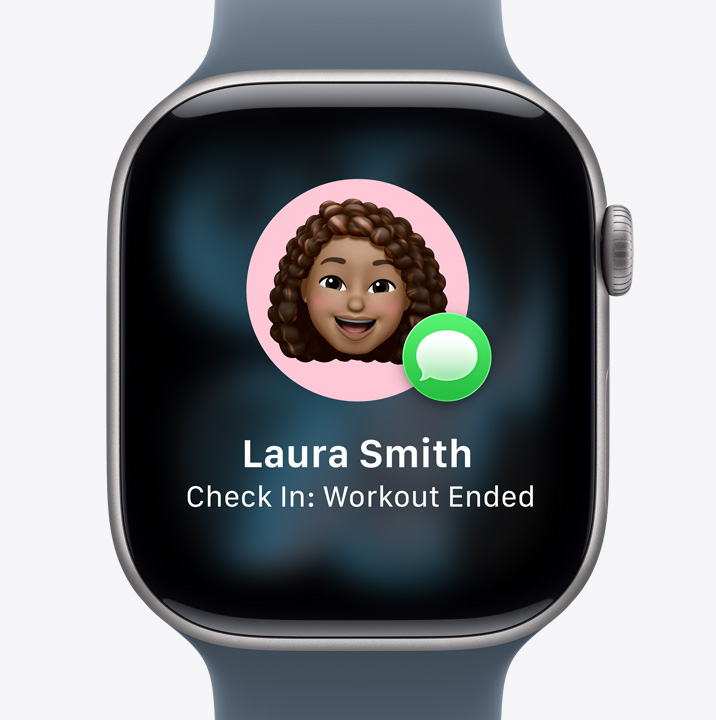 Apple Watch Series 11，銀色鋁金屬錶殼，配搭錨鐵藍色運動錶帶，螢幕顯示「報平安」提示，以及朋友已完成健身的通知